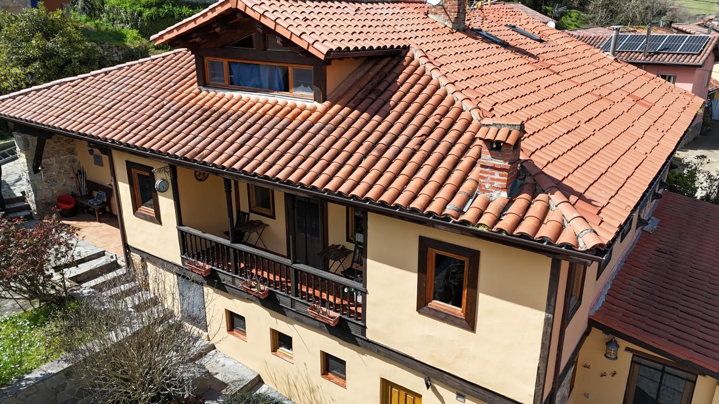 Vista exterior de Finca rústica en venta en Quirós con Calefacción, Jardín privado y Terraza