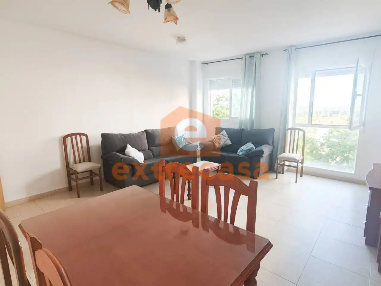 Wohnzimmer von Wohnung zur Miete in Badajoz mit Möbliert