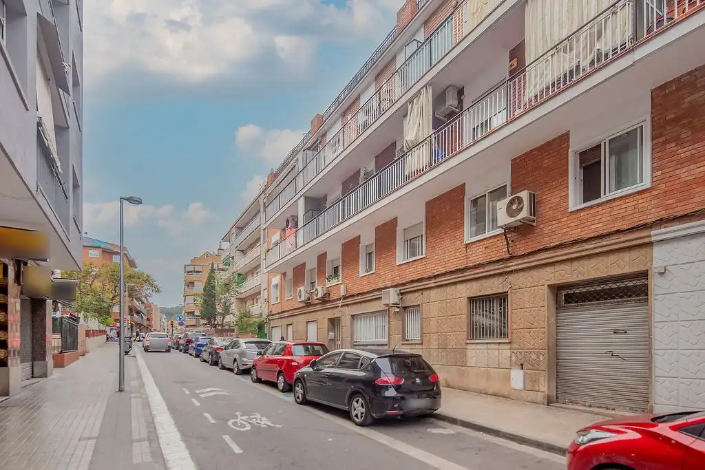 Vista exterior de Planta baja en venta en Sant Boi de Llobregat