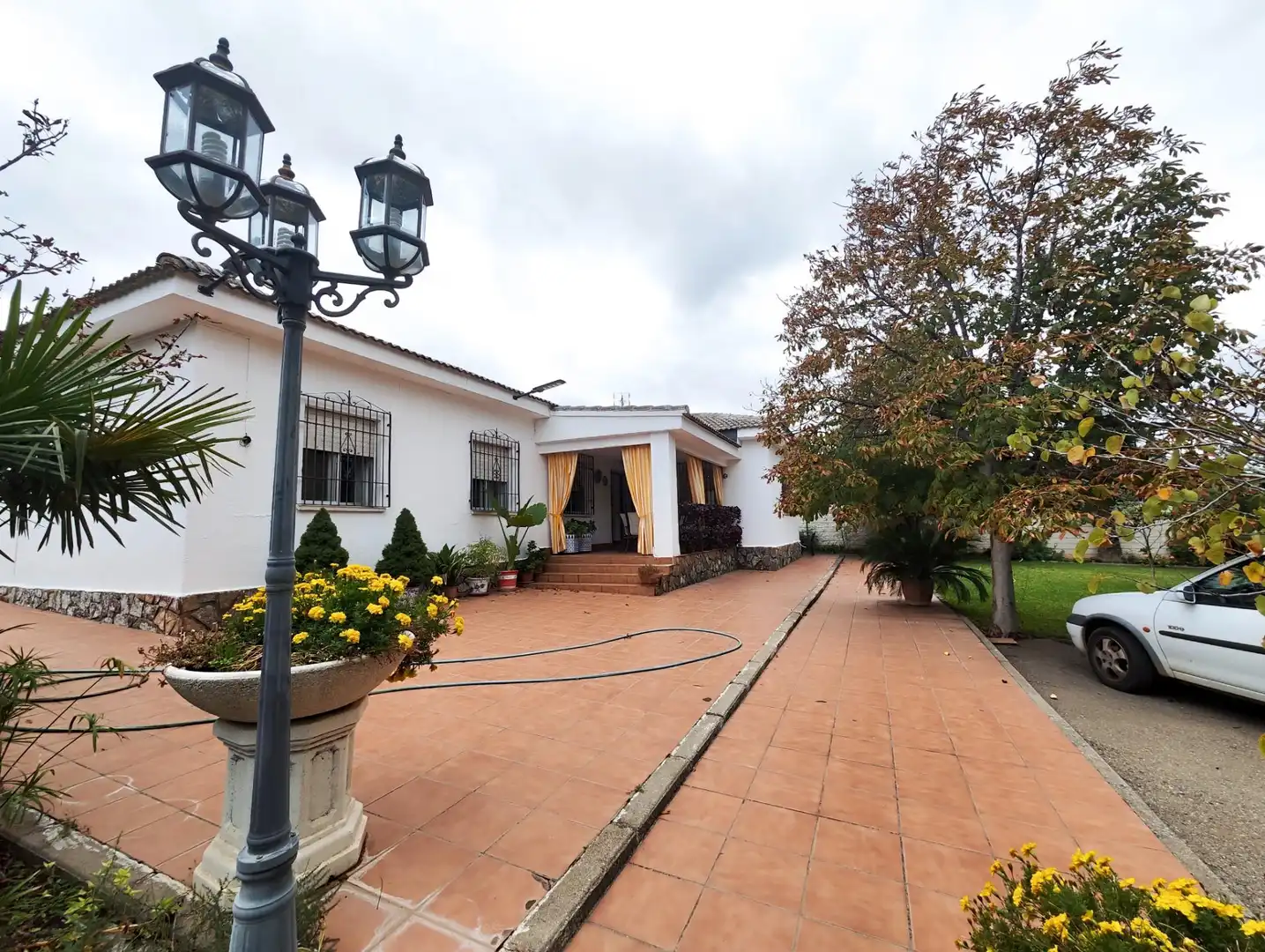 Exterior view of Houses for sale in Puertollano  with Air Conditioner, Heating and Private garden