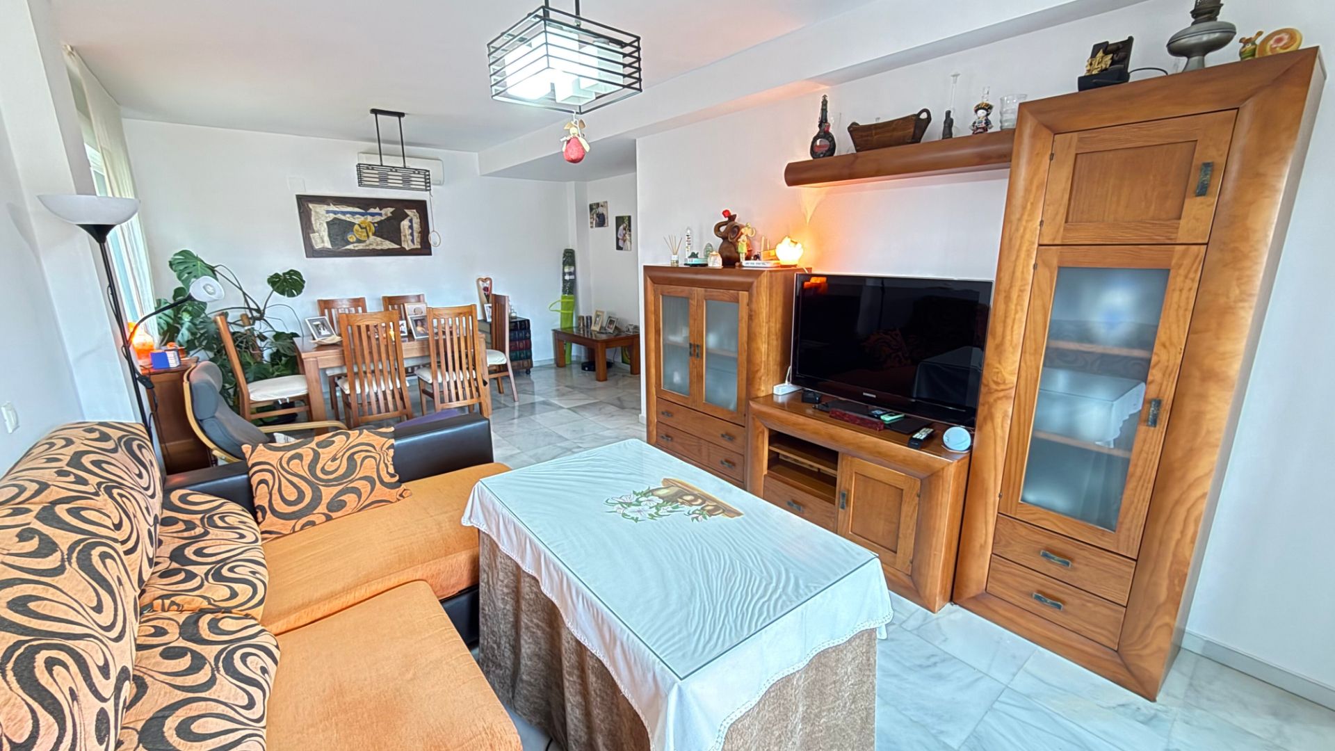 Wohnzimmer von Erdgeschoss zum Verkauf in Vélez-Málaga mit Klimaanlage, Terrasse und Möbliert