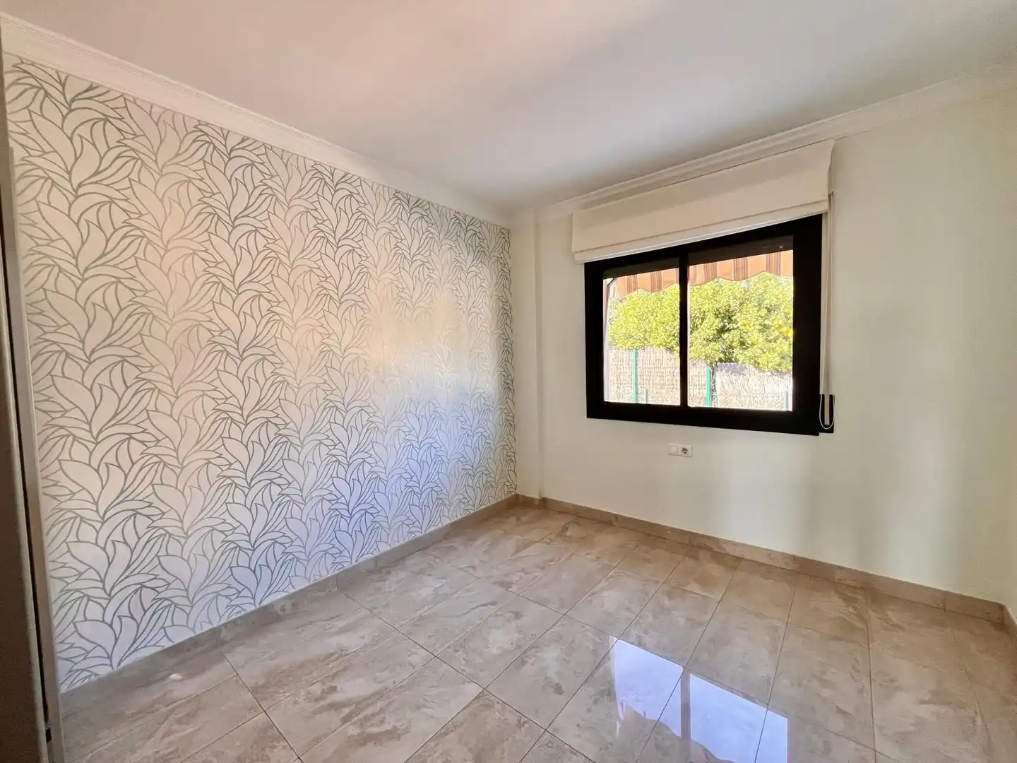 Habitación de Casa adosada en venta en Vilanova i la Geltrú con Calefacción, Jardín privado y Terraza
