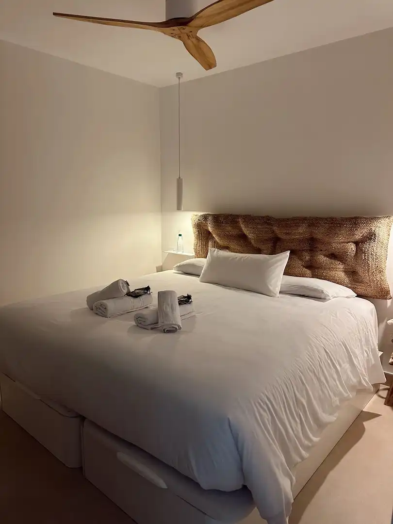 Dormitori de Apartament de lloguer en Marbella amb Aire condicionat, Calefacció i Moblat