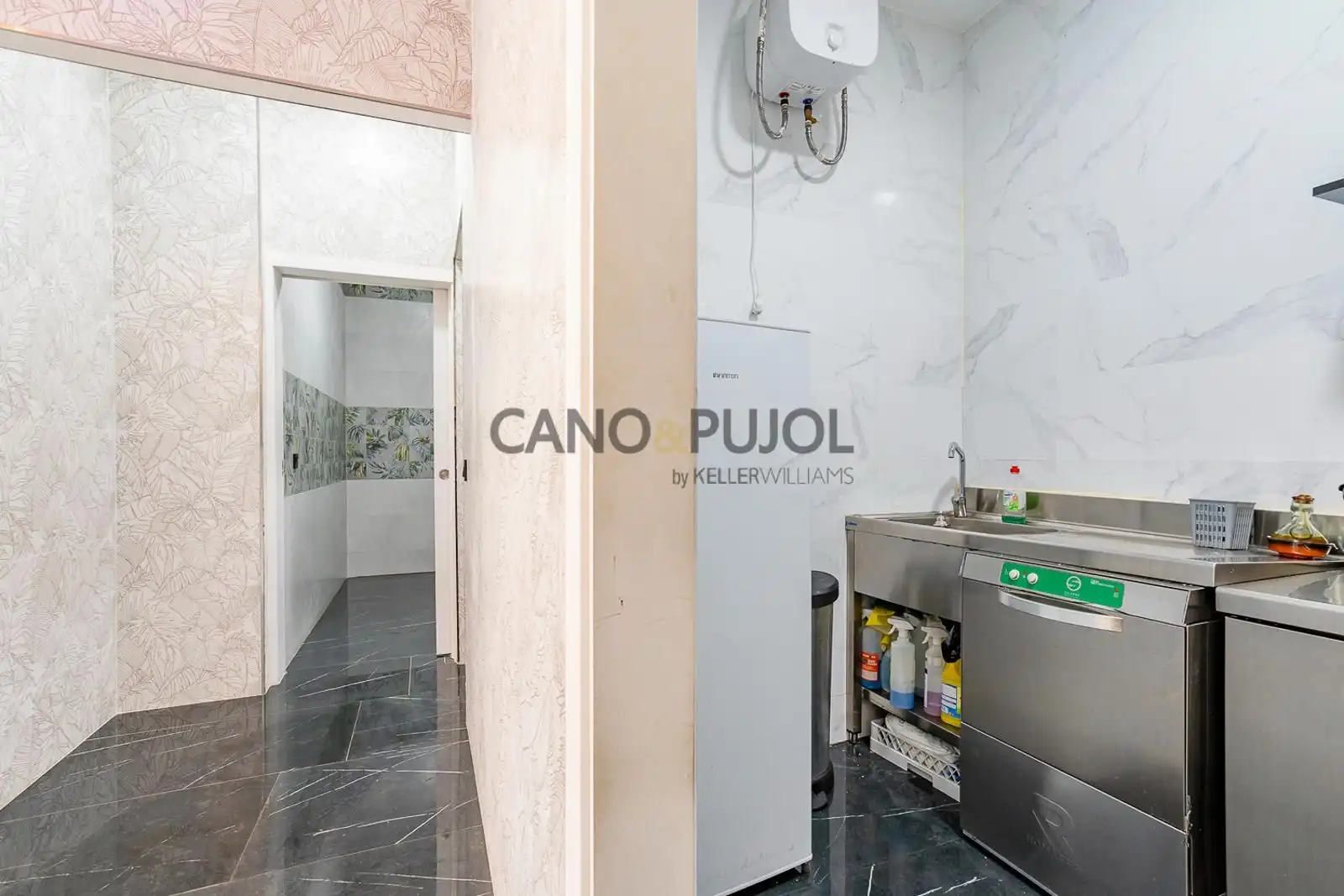 Local comercial en venda a Llevant, imagen 36