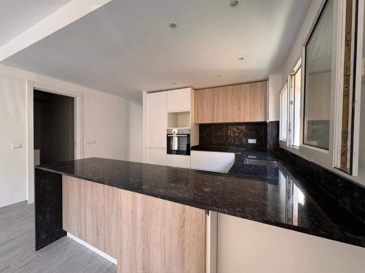 Kitchen of Flat for sale in Palamós  with Air Conditioner, Heating and Parquet flooring