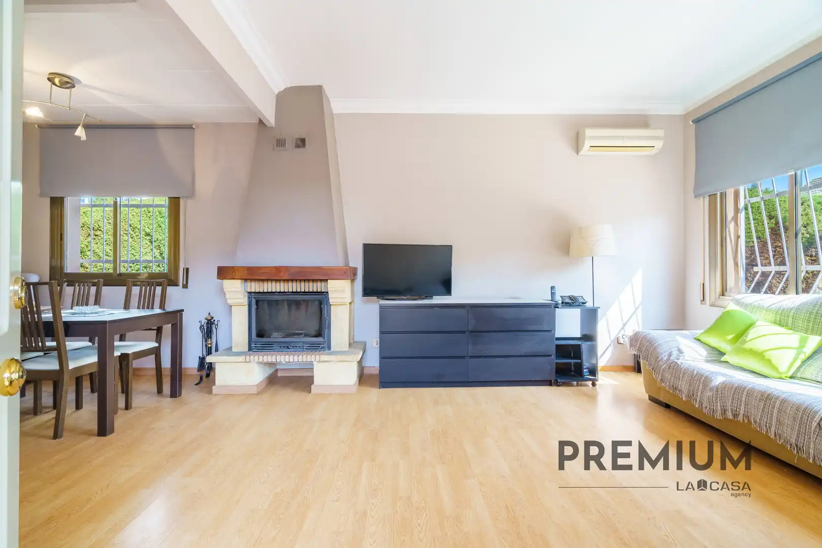 Vista exterior de Casa o chalet en venta en Castelldefels con Terraza y Balcón