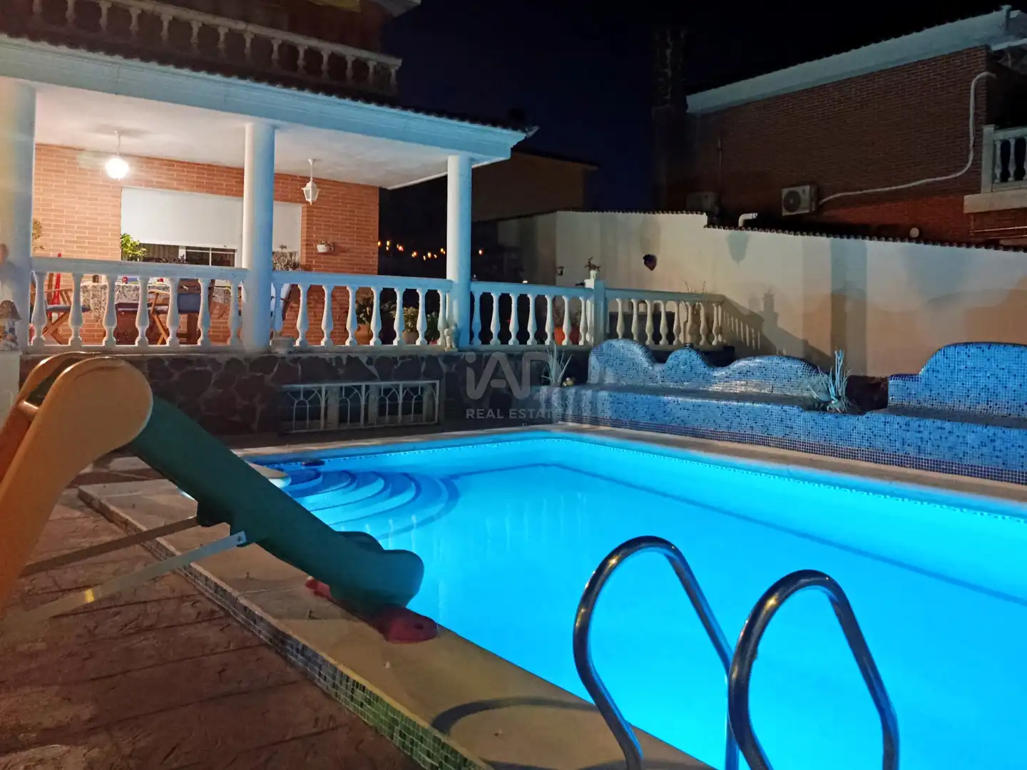 Piscina de Casa o xalet en venda en Meco amb Calefacció, Terrassa i Piscina
