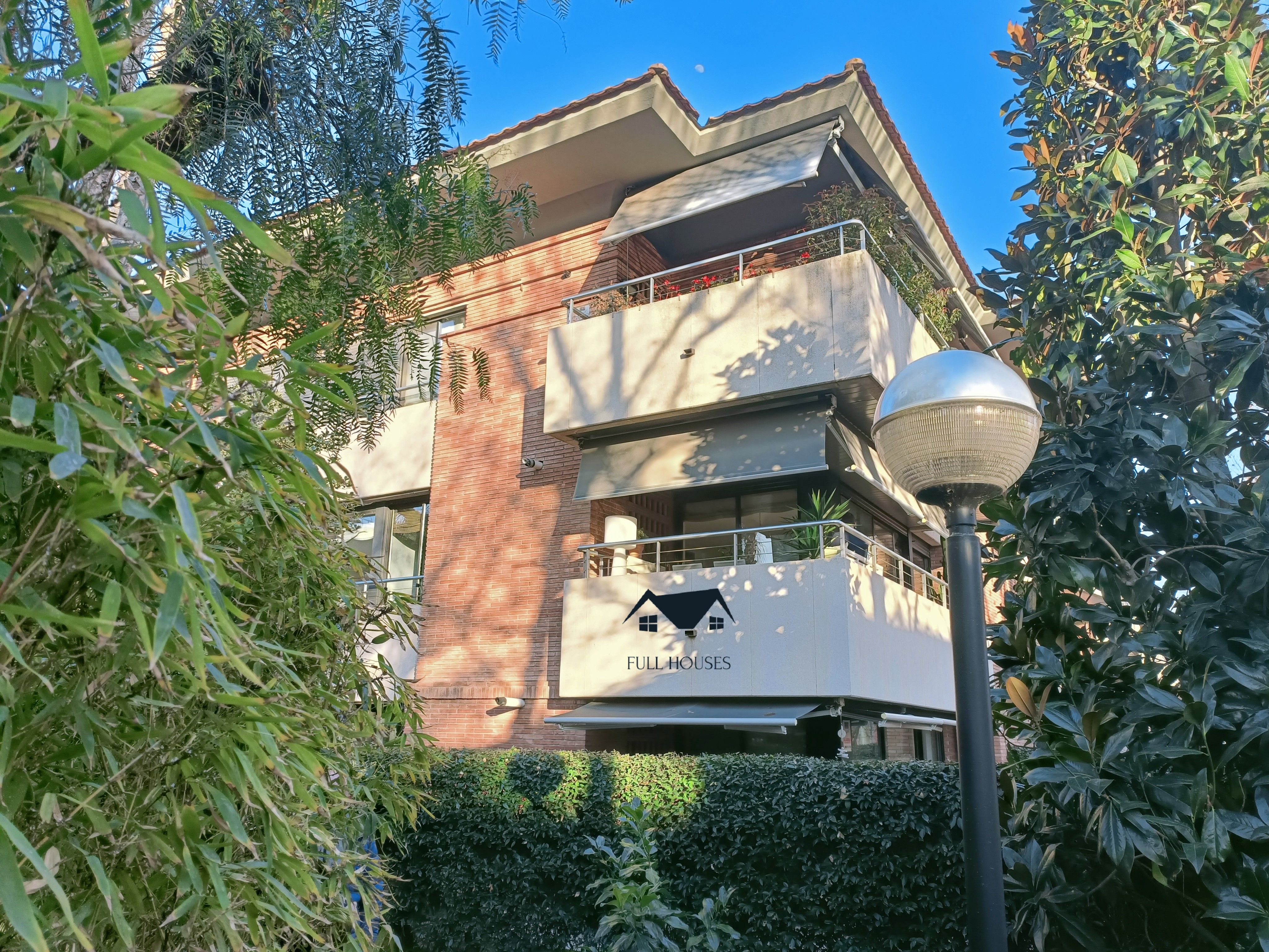 Exterior view of Flat to rent in Sant Cugat del Vallès  with Air Conditioner, Parquet flooring and Terrace