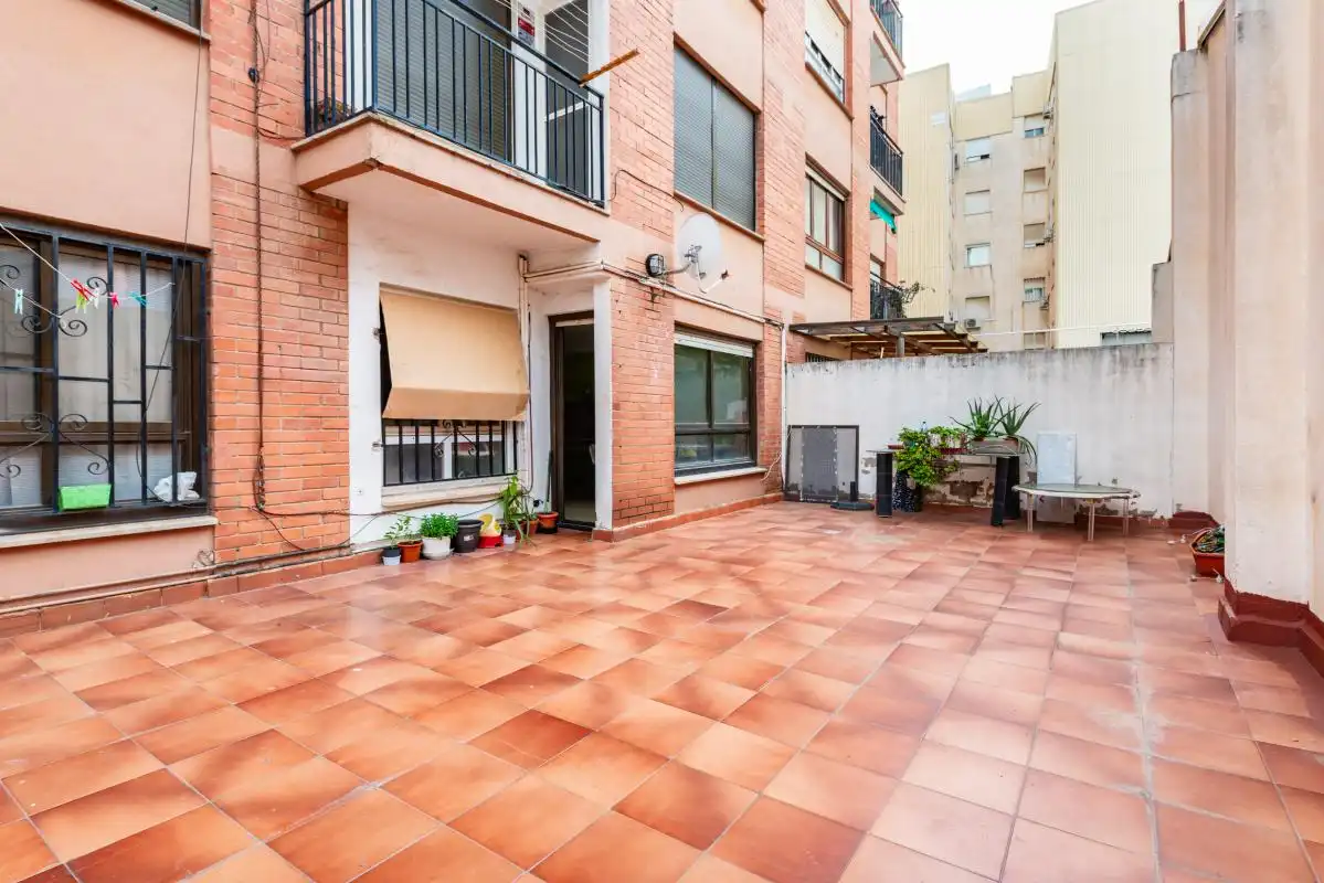 Terraza de Piso en venta en Castellón de la Plana / Castelló de la Plana con Calefacción, Terraza y Balcón
