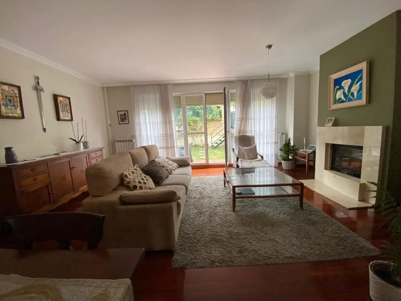 Sala d'estar de Casa o xalet en venda en Durango amb Calefacció, Jardí privat i Traster