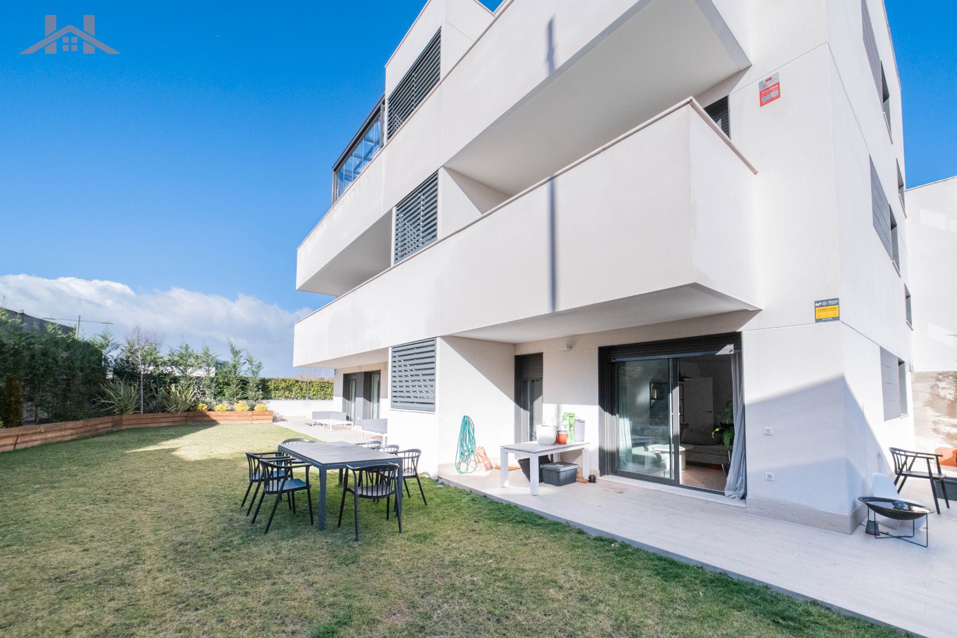 Exterior view of Planta baja for sale in Boadilla del Monte  with Air Conditioner, Heating and Private garden