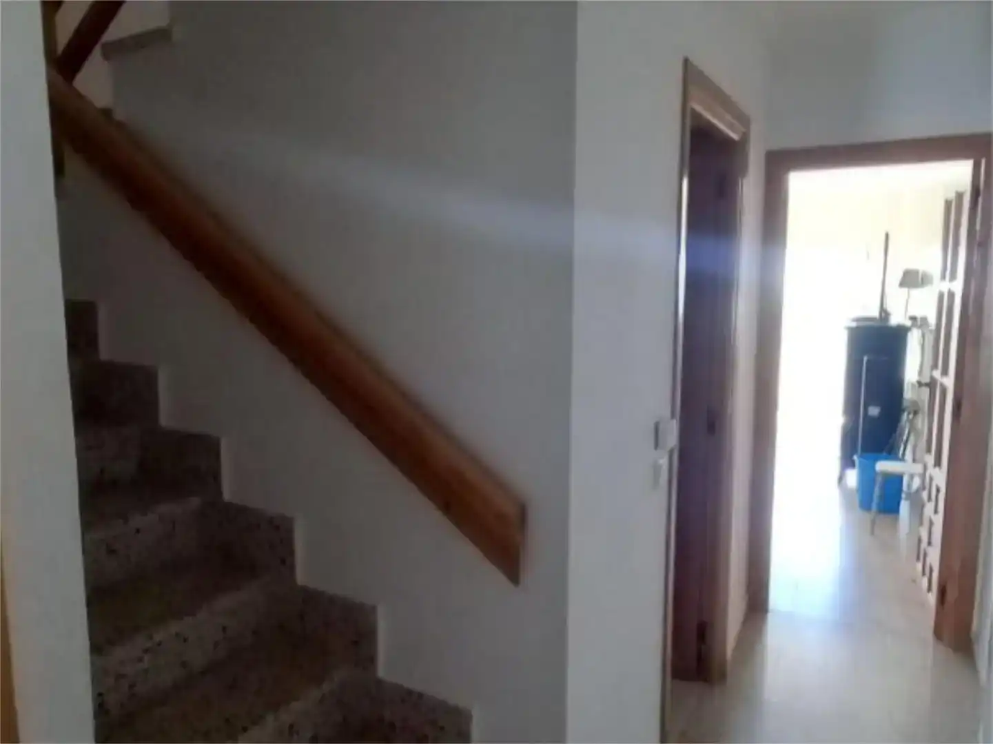 Casa adosada en venda en Alarcón amb Moblat i Balcó