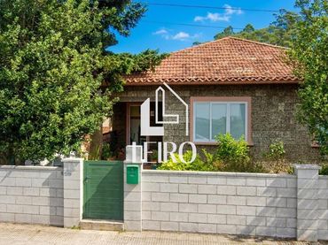 House with garden for sale in Cambados
