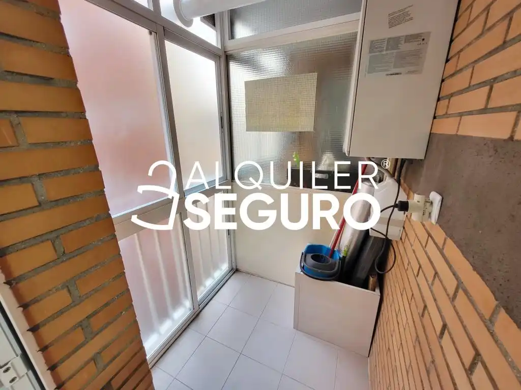 Terrassa de Pis de lloguer en Móstoles amb Calefacció i Piscina