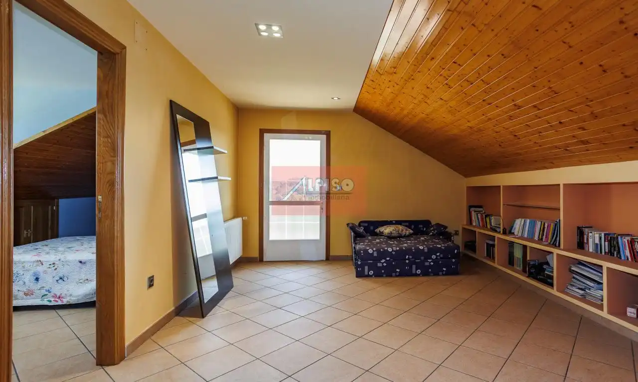 Casa o chalet en venta en O Carballiño   con Calefacción, Jardín privado y Terraza