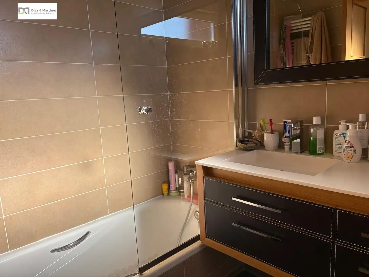 Baño de Casa o chalet en venta en San Andrés del Rabanedo con Calefacción, Jardín privado y Parquet