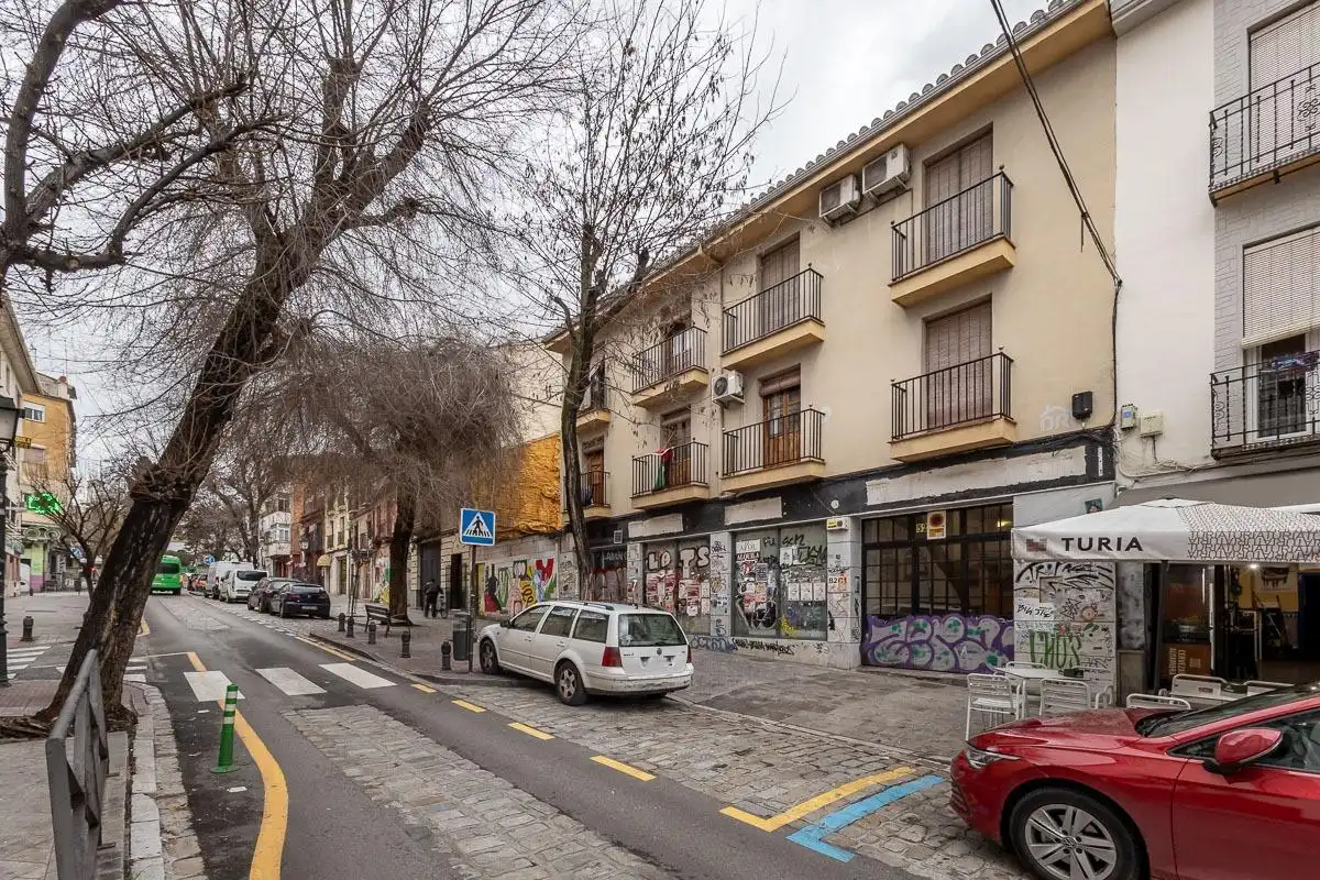 Vista exterior de Casa o xalet en venda en Granada amb Aire condicionat i Terrassa