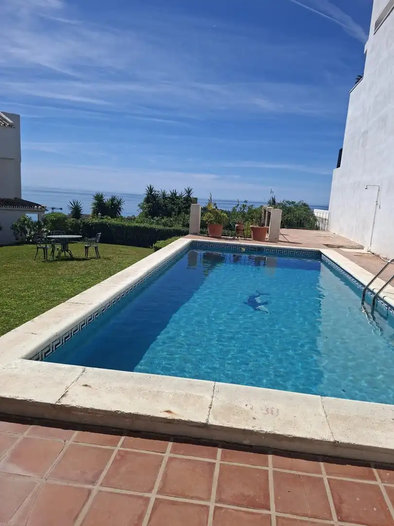 Schwimmbecken von Erdgeschoss zum Verkauf in Fuengirola mit Terrasse, Möbliert und Gemeinschaftspool