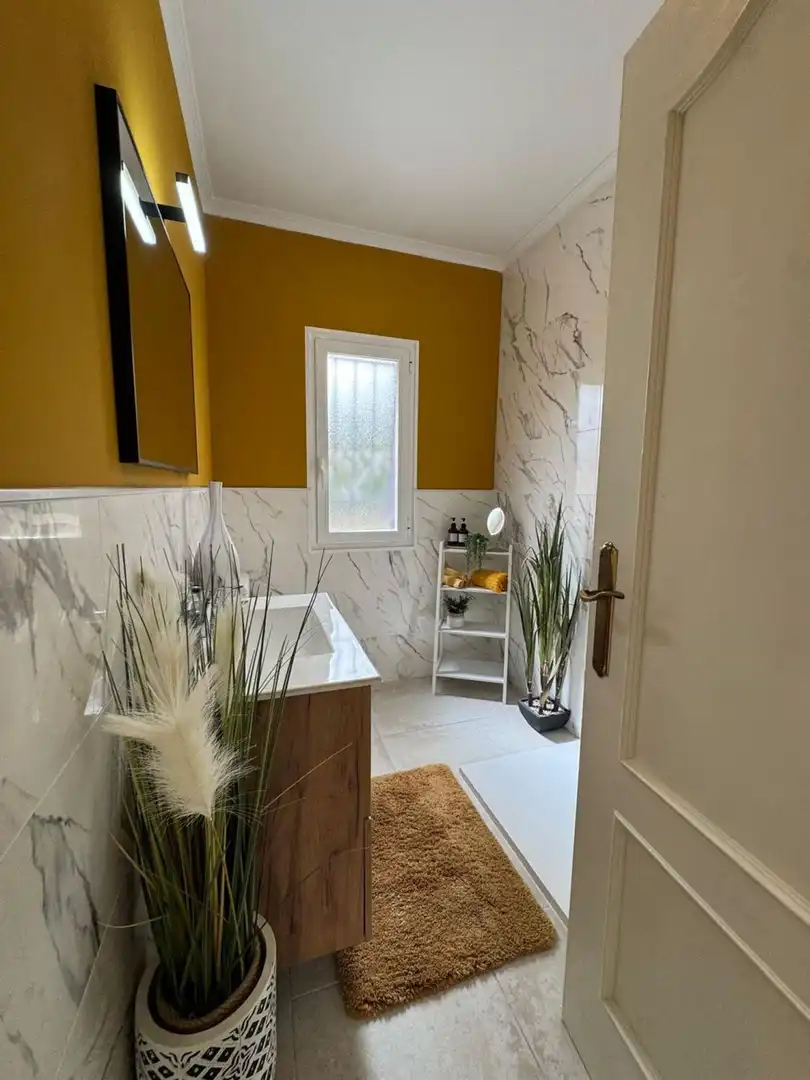 Bany de Casa o xalet en venda en L'Alfàs del Pi amb Aire condicionat, Jardí privat i Terrassa