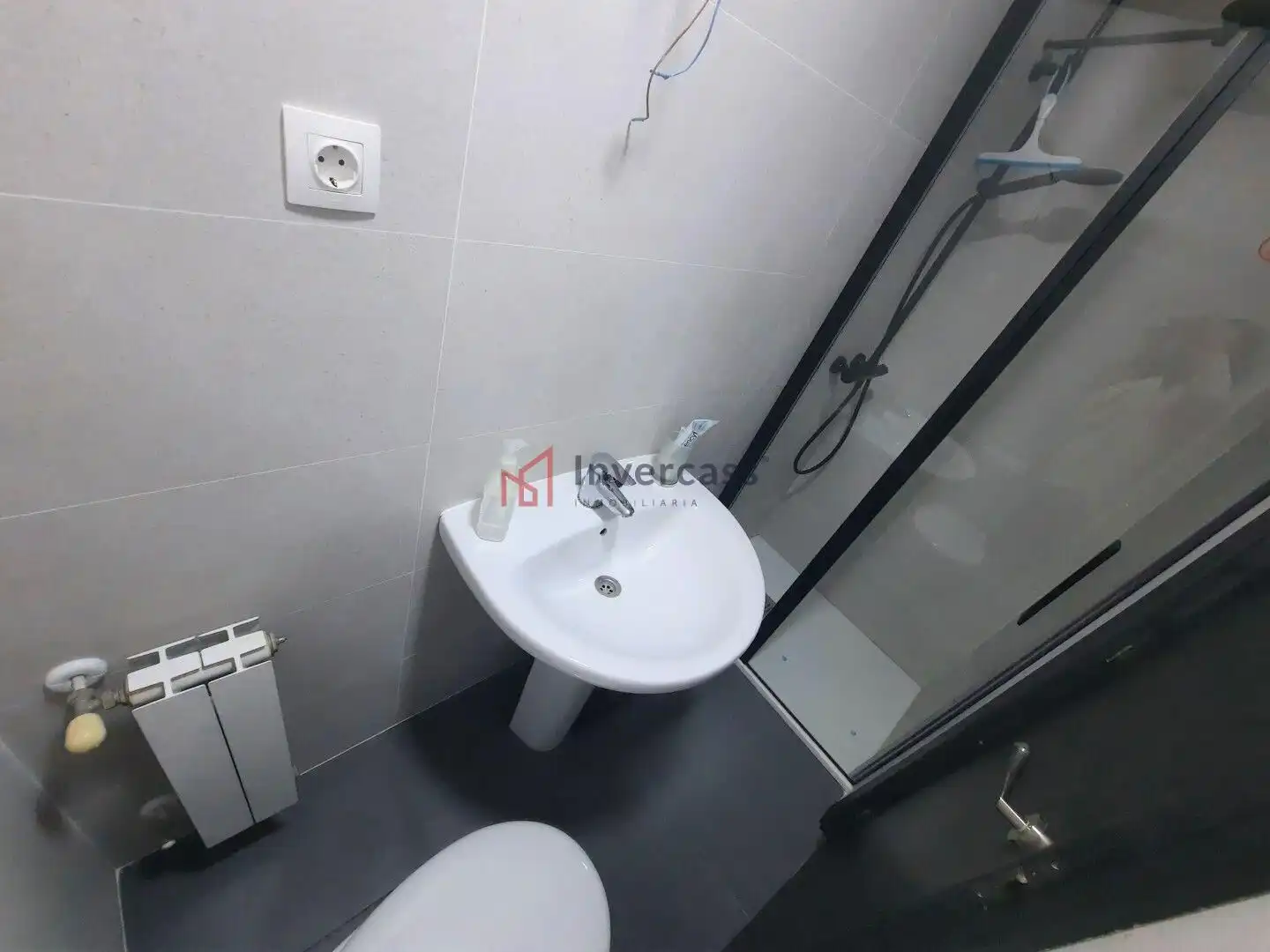 Baño de Piso en venta en Castro-Urdiales con Calefacción y Trastero