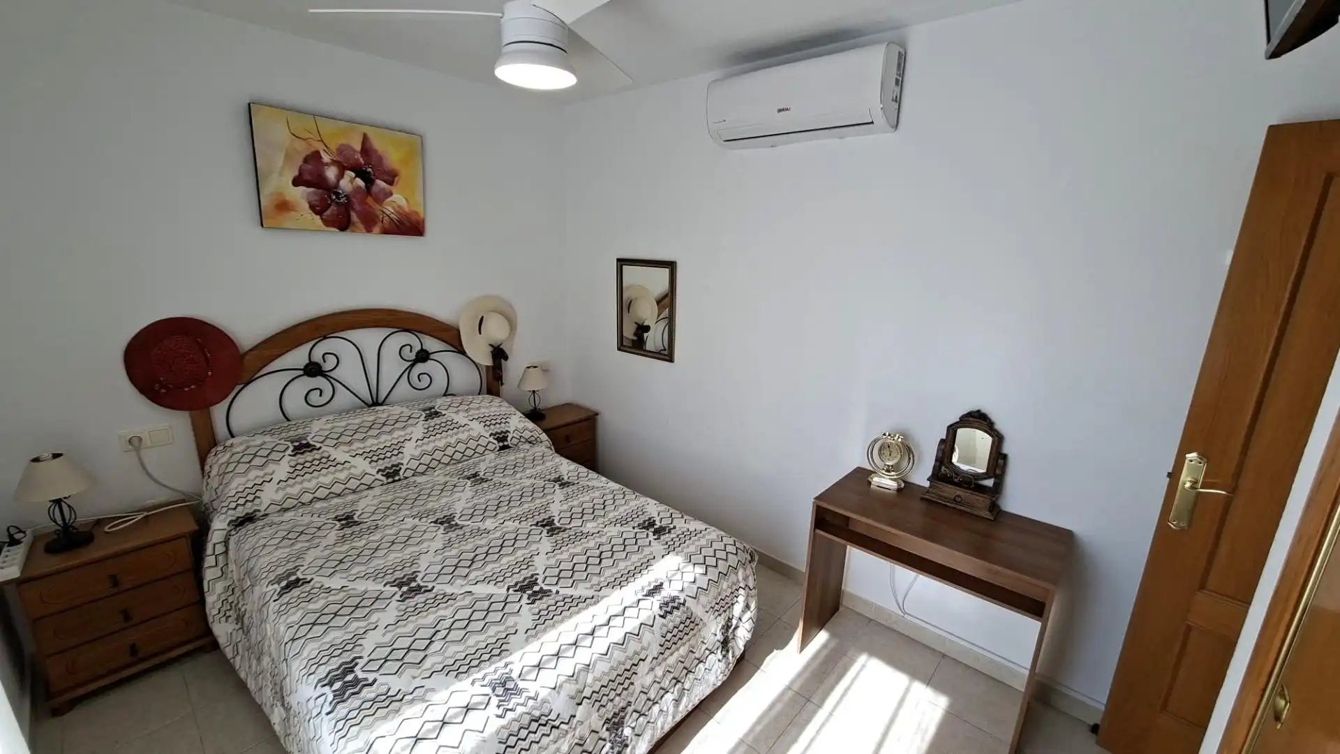 Bedroom of Flat for sale in Benidorm  with Air Conditioner, Heating and Private garden