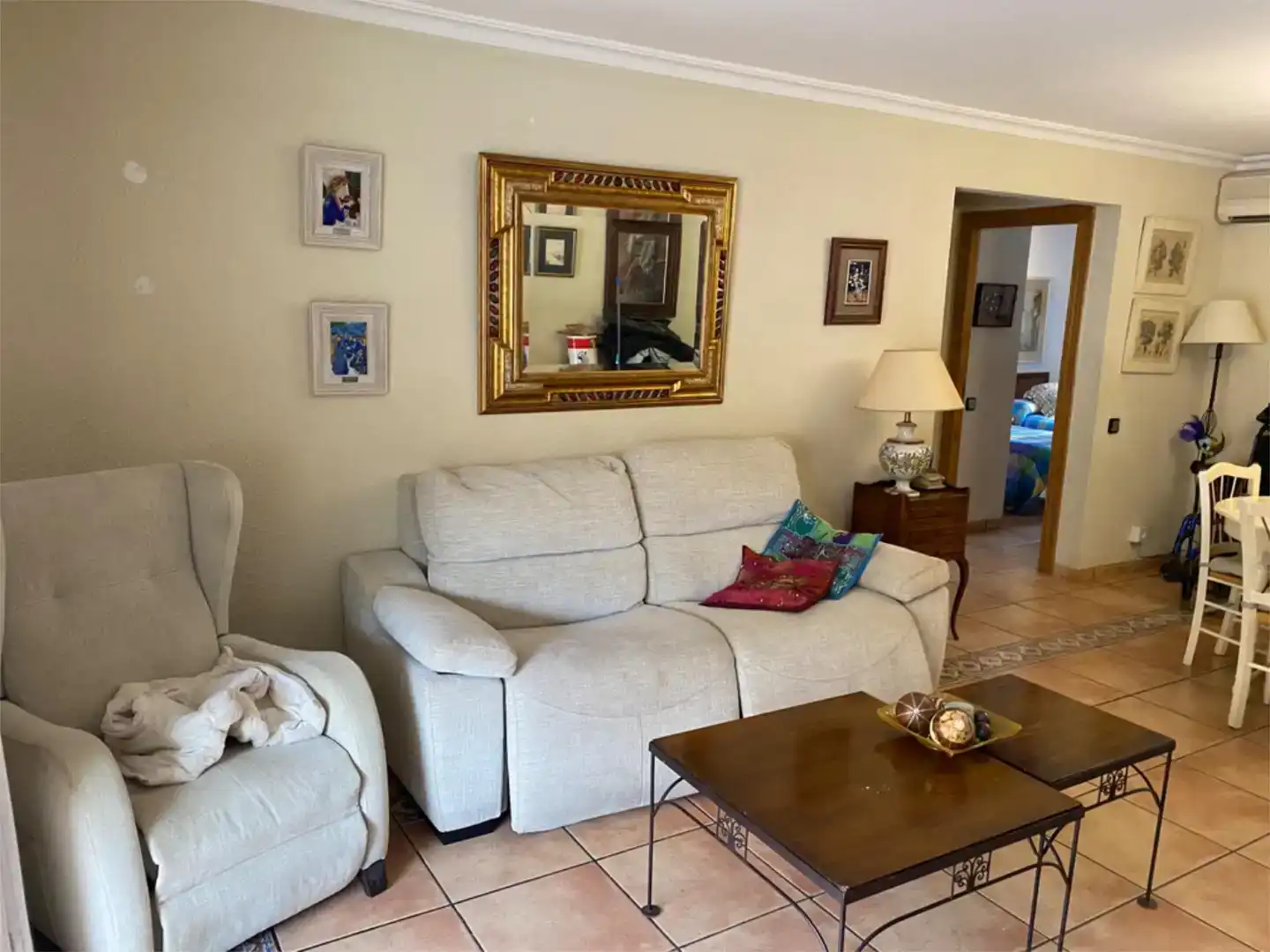 Sala d'estar de Pis de lloguer en Dénia amb Aire condicionat, Moblat i Balcó