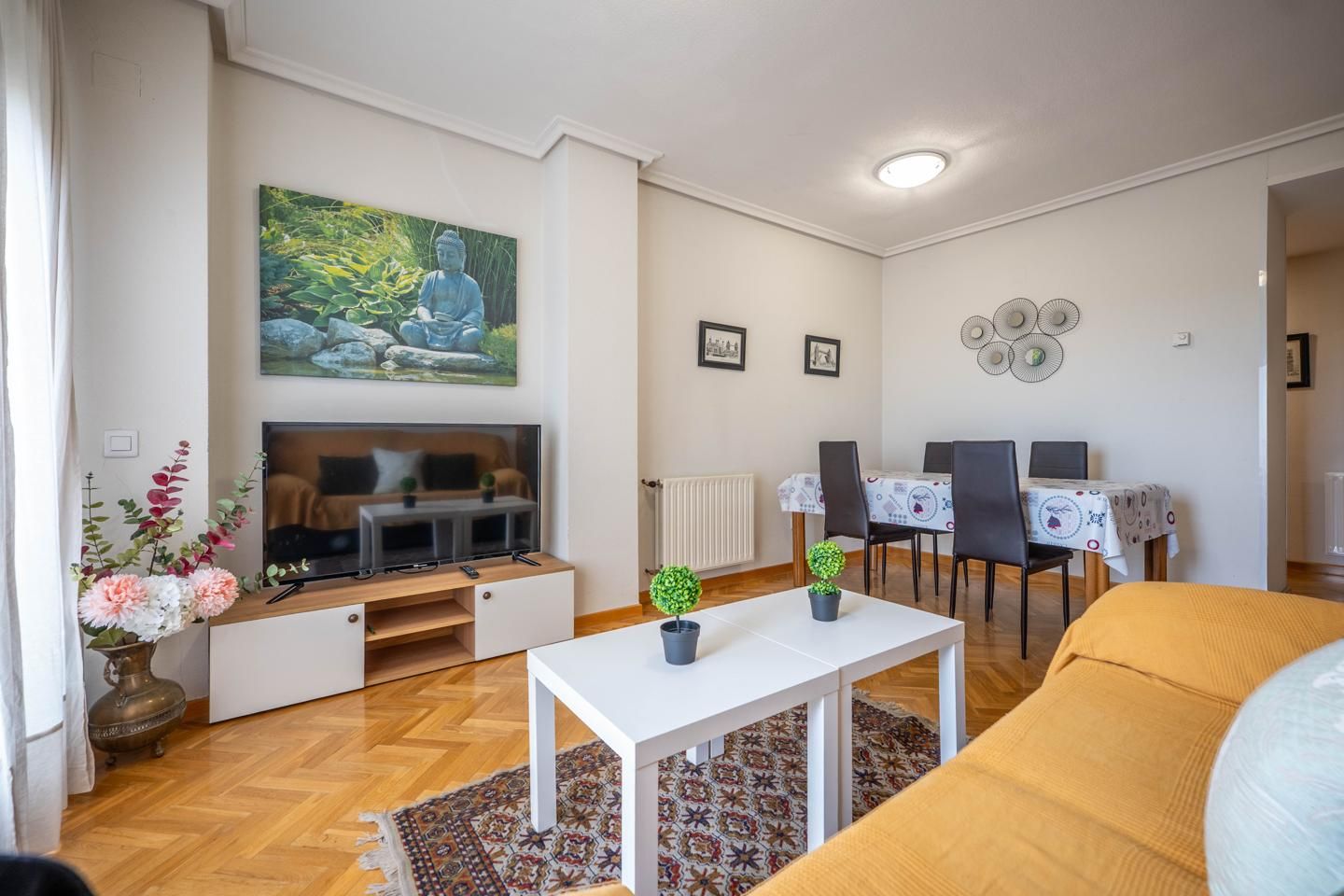 Living room of Flat to rent in Ávila Capital  with Heating, Parquet flooring and Terrace
