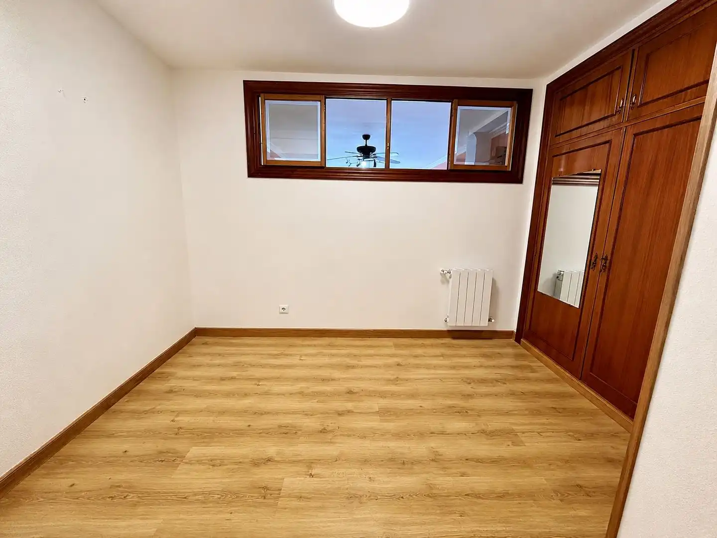 Habitación de Piso en venta en Colindres con Calefacción, Amueblado y Balcón