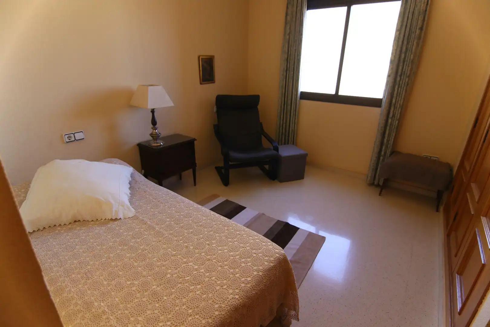 Habitación de Piso en venta en Benidorm con Aire acondicionado, Terraza y Amueblado