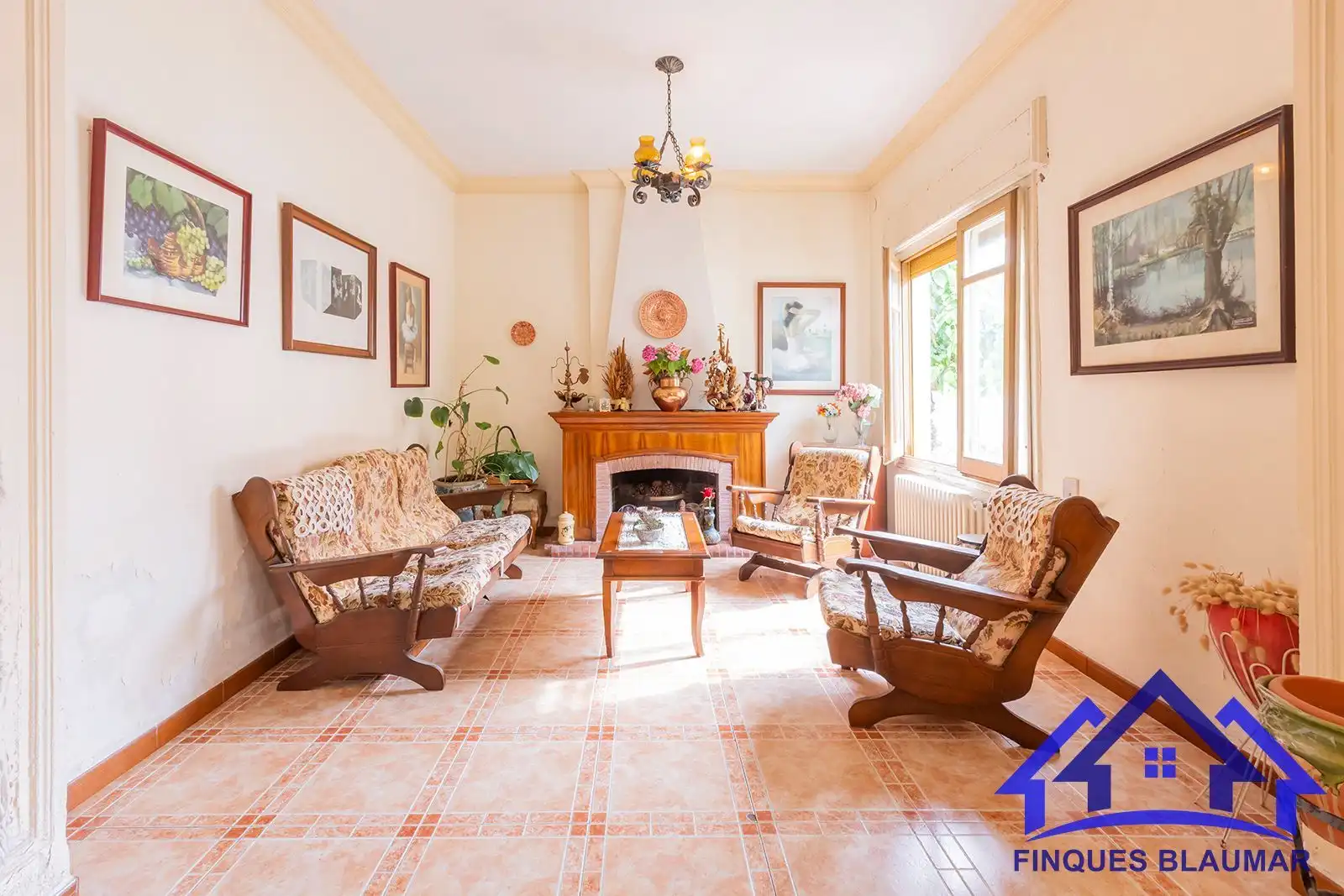 Sala d'estar de Finca rústica en venda en Arenys de Mar amb Calefacció, Jardí privat i Terrassa