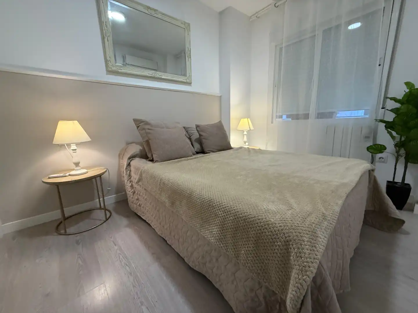 Schlafzimmer von Wohnung zur Miete in Granada mit Klimaanlage, Heizung und Terrasse