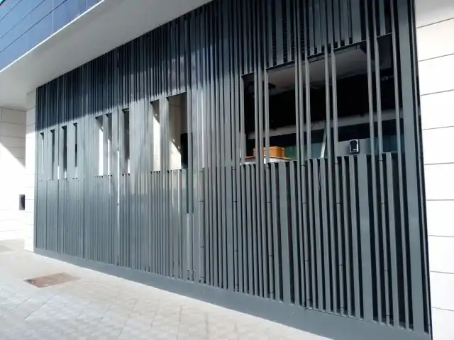 Local comercial de lloguer a Calle Francisco Berlanga Robles 15