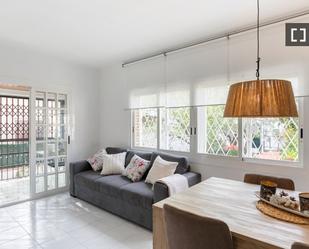 Living room of Flat to rent in  Barcelona Capital  with Air Conditioner, Heating and Furnished