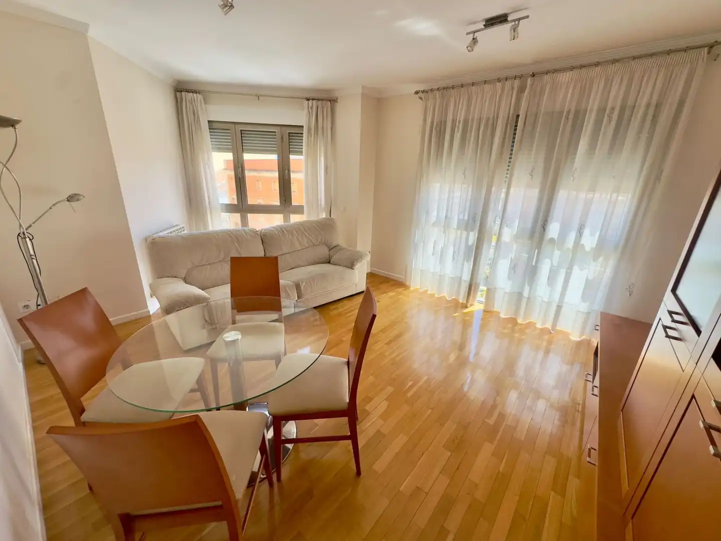 Wohnzimmer von Wohnung zur Miete in Valdepeñas mit Heizung und Parkett