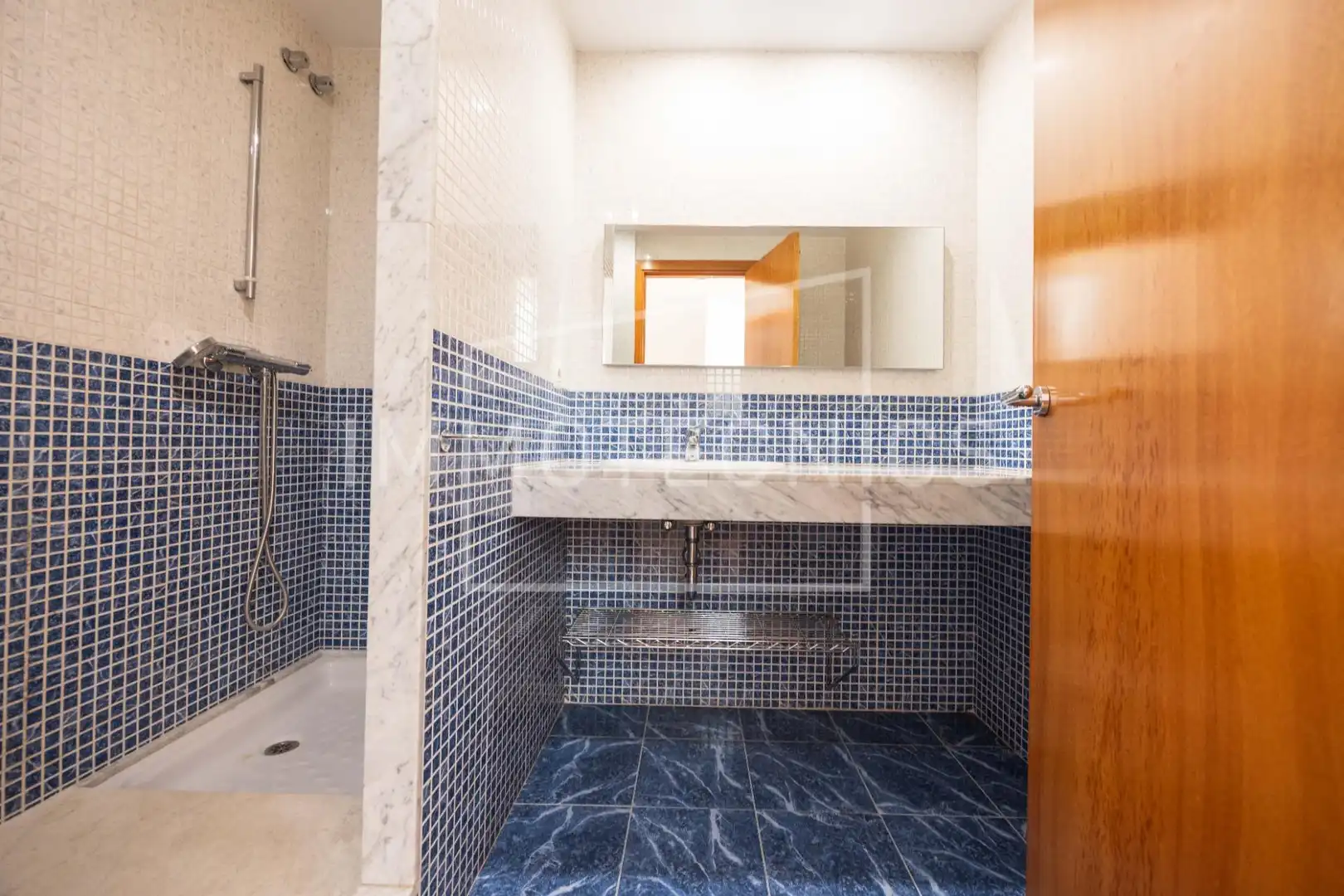 Badezimmer von Einfamilien-Reihenhaus zum Verkauf in La Garriga mit Heizung und Terrasse