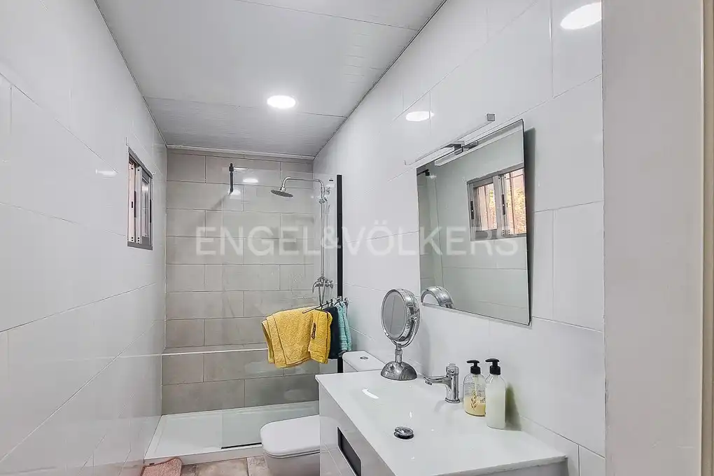 Baño de Casa o chalet de alquiler en Montserrat con Calefacción, Jacuzzi y Se aceptan mascotas