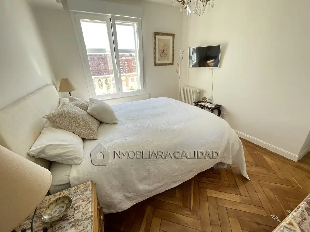 Bedroom of Flat for rent in Burgos  with Heating and Furnished