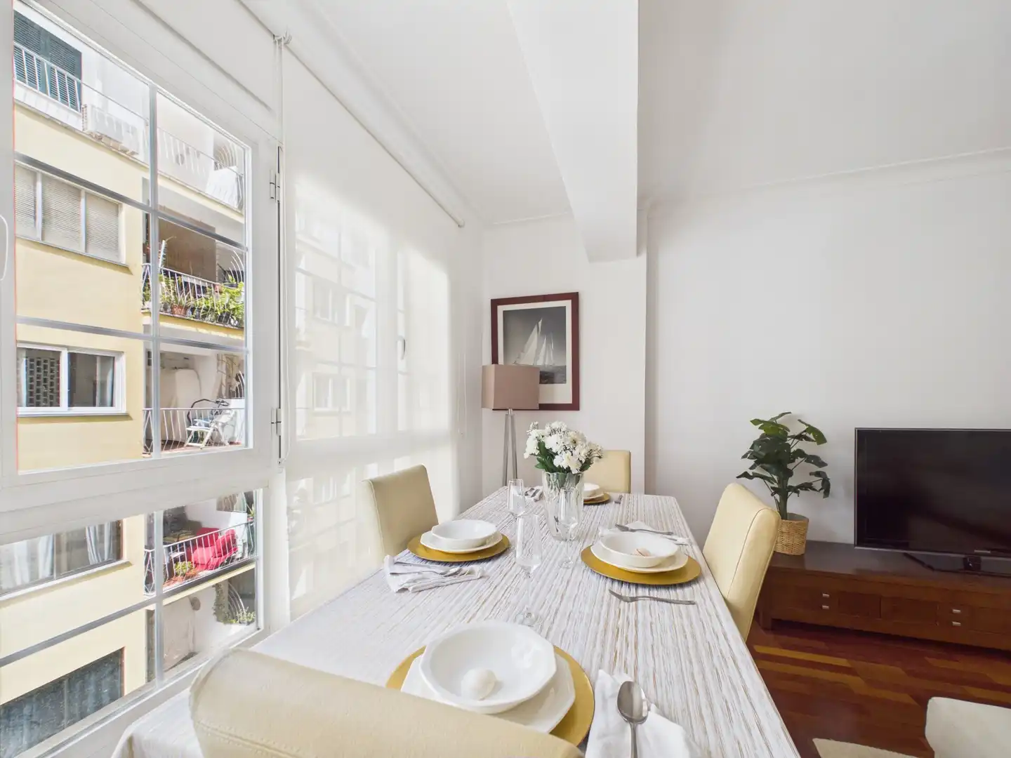 Menjador de Apartament de lloguer en  Palma de Mallorca amb Aire condicionat, Moblat i Balcó