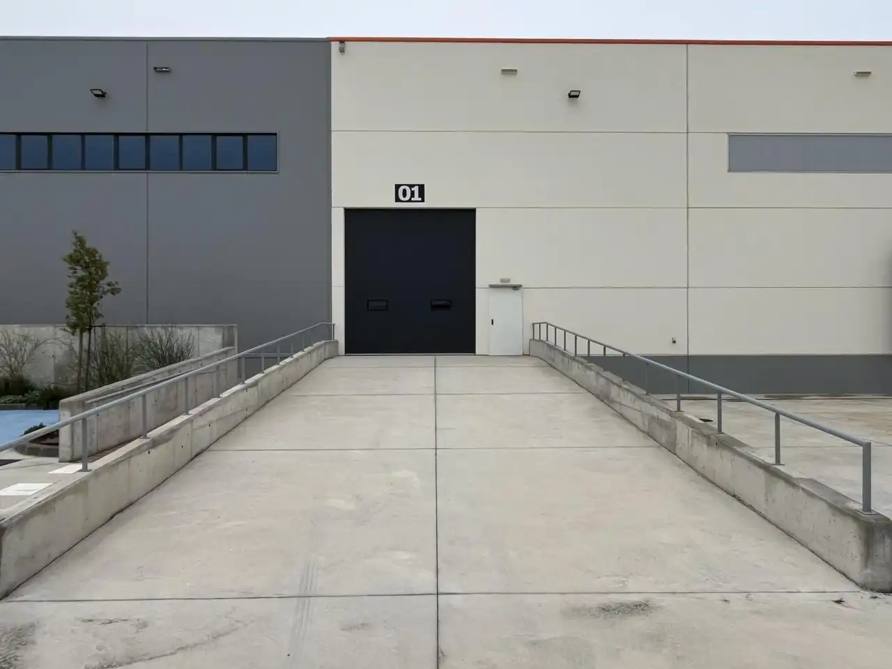 Exterior view of Industrial buildings for rent in Òdena  with Heating