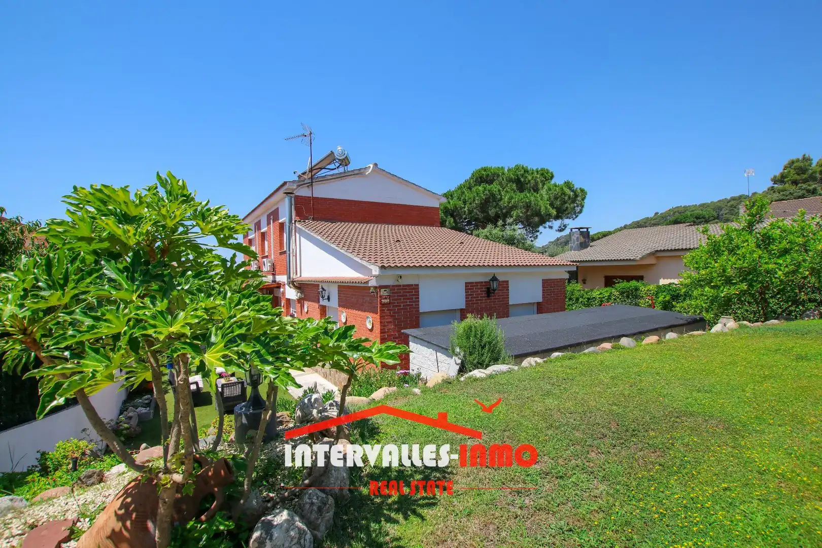 Garden of Houses for sale in Bigues i Riells del Fai  with Air Conditioner, Heating and Private garden