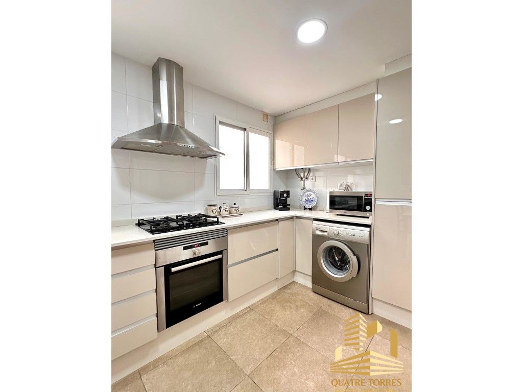 Kitchen of Flat for sale in  Valencia Capital