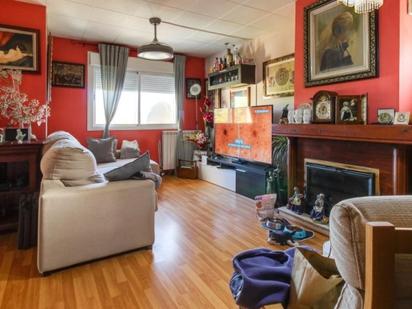 Sala d'estar de Casa o xalet en venda en Monterrubio de Armuña amb Calefacció i Jardí privat