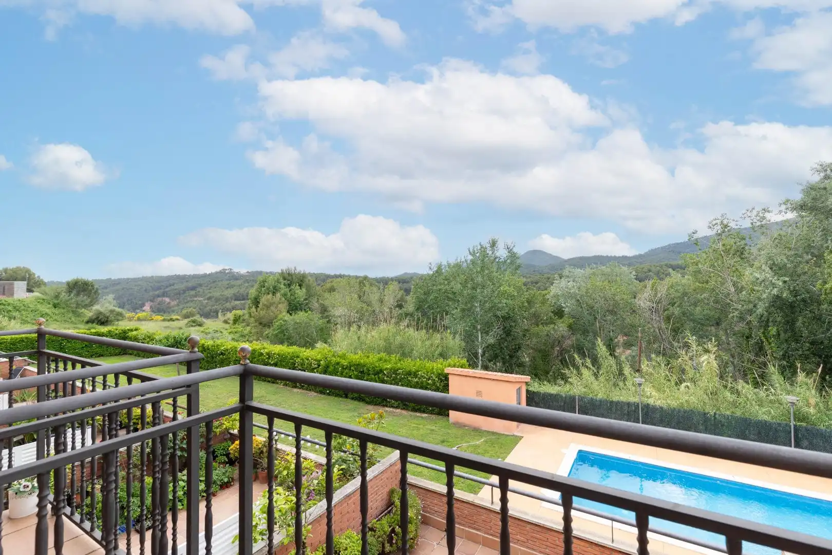 Terrasse von Haus oder Chalet zum Verkauf in Viladecavalls mit Klimaanlage, Heizung und Privatgarten