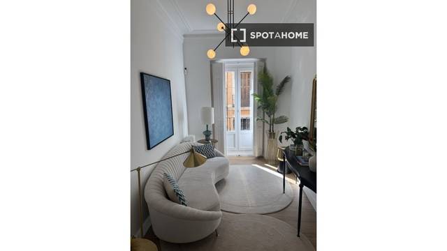 Piso en Alquiler en Universidad - Malasaña