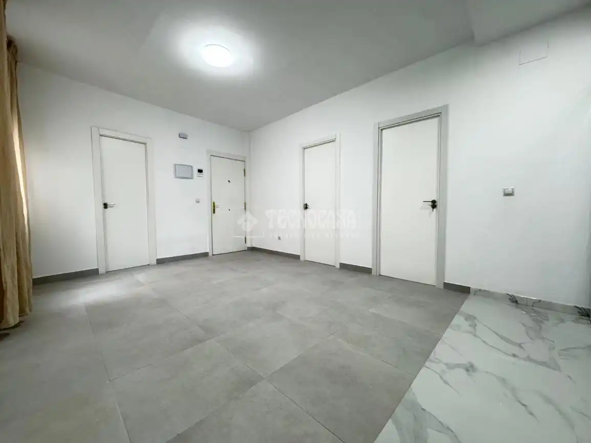 Flat for sale in Madrid  with Air Conditioner and Heating