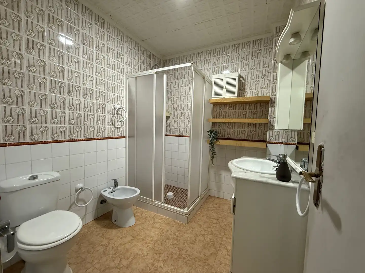 Baño de Casa adosada en venta en La Pobla del Duc con Aire acondicionado, Terraza y Amueblado