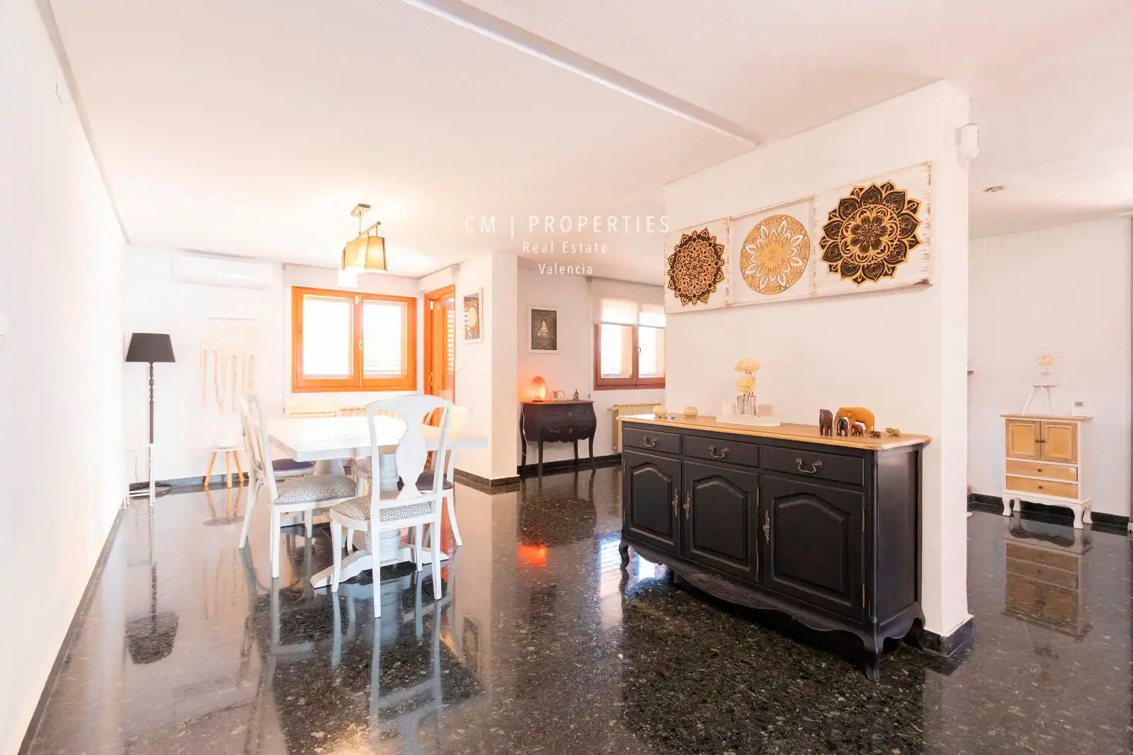 Comedor de Casa o chalet en venta en Paterna con Aire acondicionado, Calefacción y Piscina