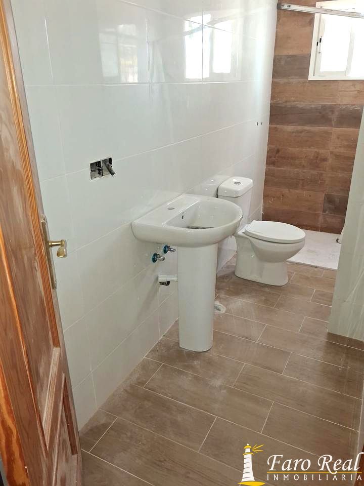 Badezimmer von Wohnungen zum Verkauf in Sanlúcar de Barrameda