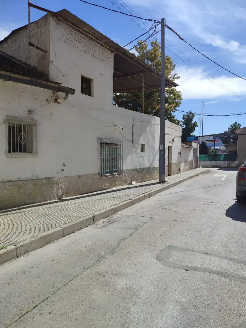 Vista exterior de Casa o xalet en venda en Murcia amb Terrassa i Traster