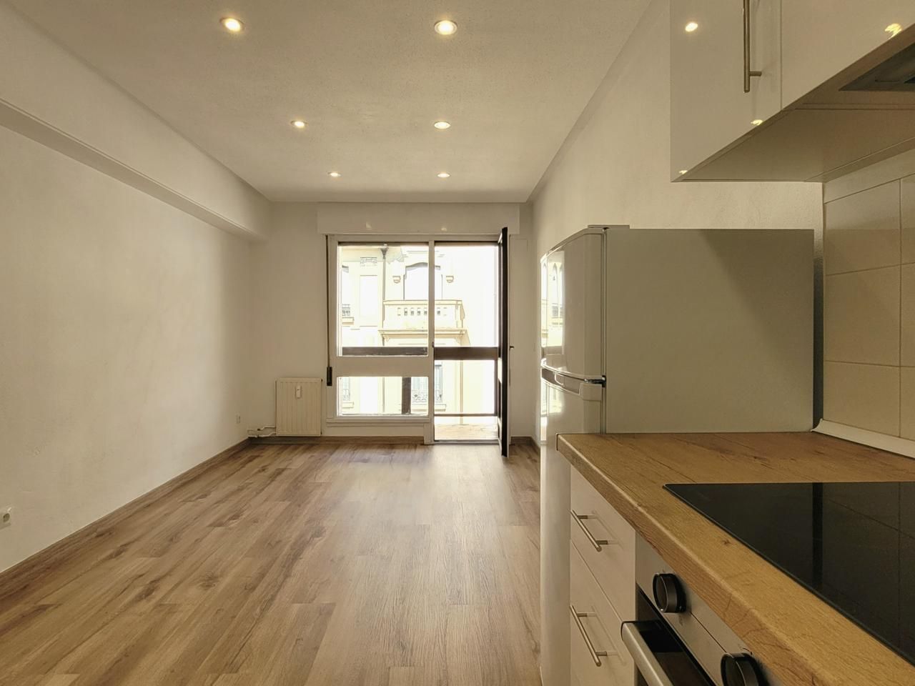 Kitchen of Apartment to rent in Oviedo   with Heating and Balcony